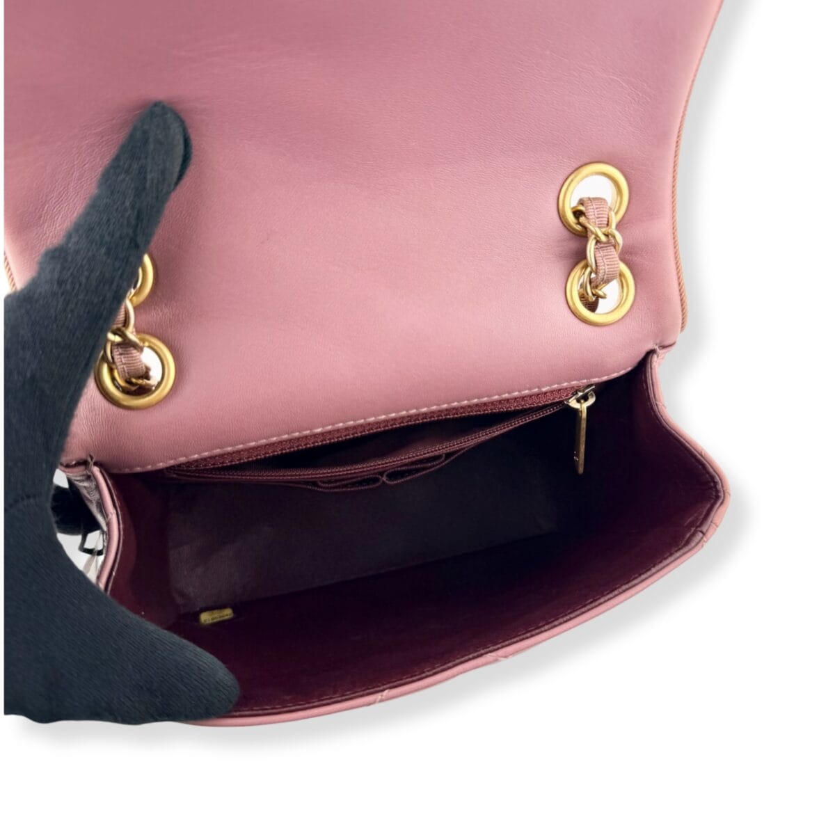 chanel | 乾燥玫瑰色壓釦方胖子