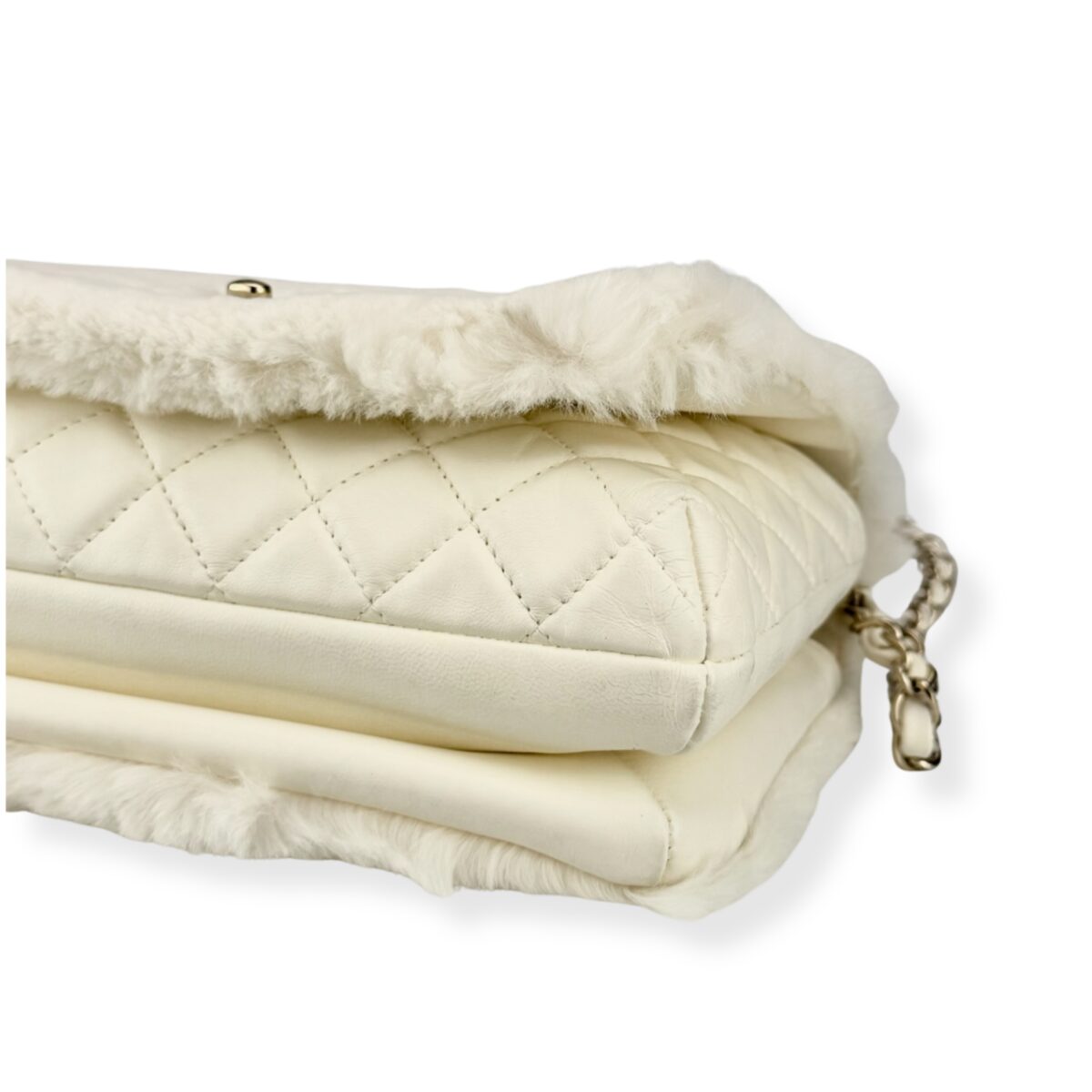 chanel | 白色兔毛小handle