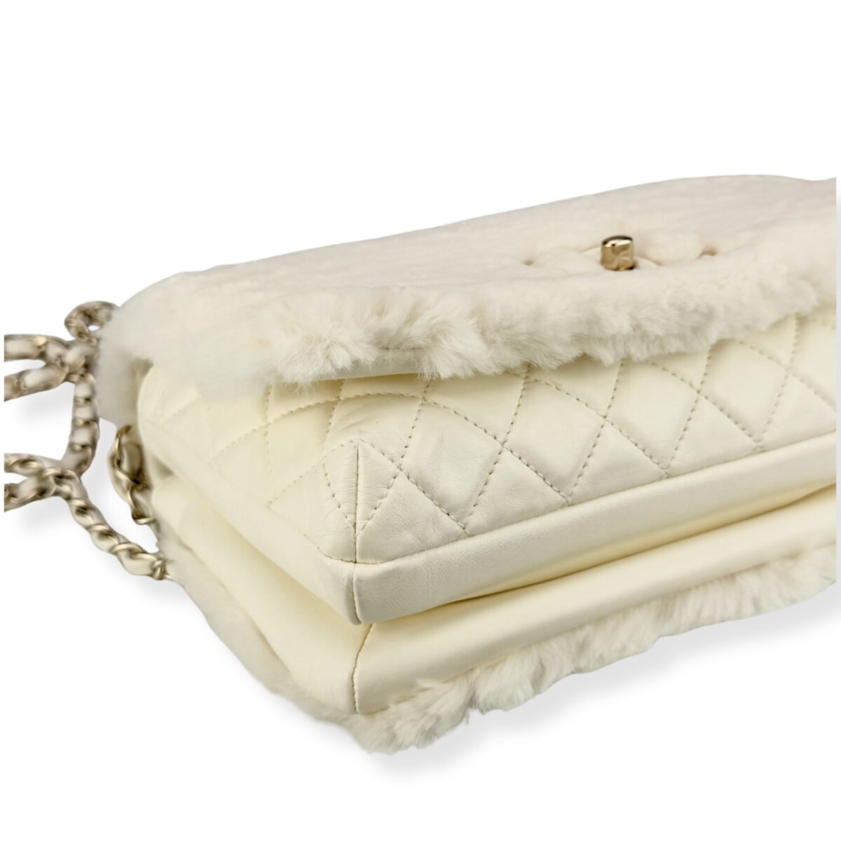 chanel | 白色兔毛小handle